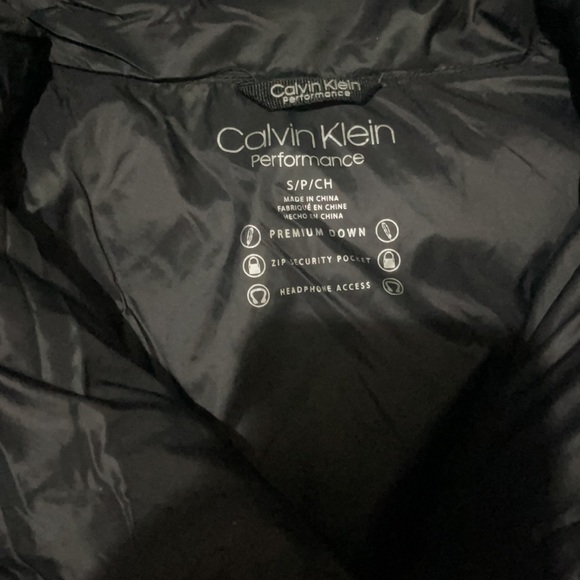 Calvin Klein puffer vest - Picture 2 of 3